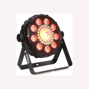 Luminaria multiefectos Chauvet DJ FXpar 9 montada en truss para un evento.